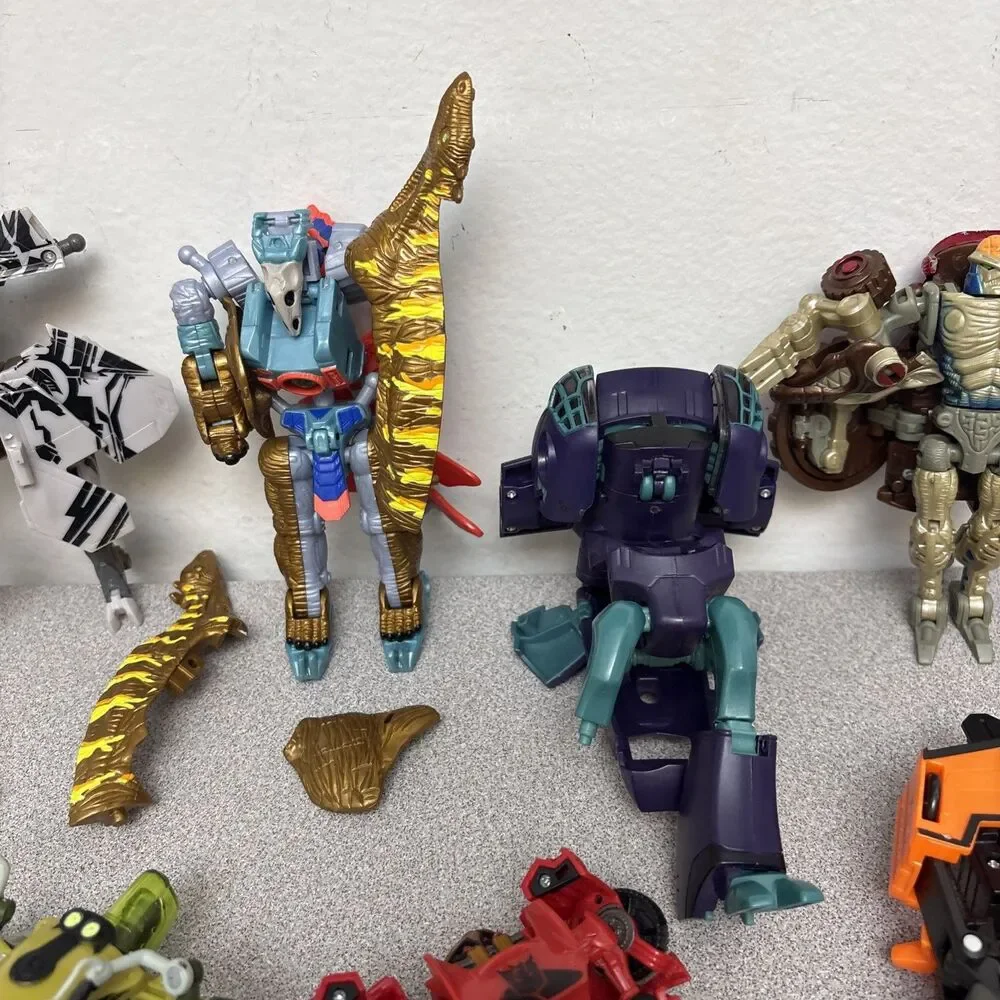 Transformers Lot of Incomplete Figures For Parts Pieces - As Is lot